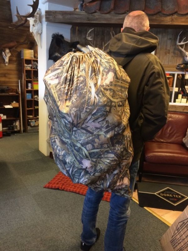 BRUNST BÆRENETT TIL LOKKEFUGL