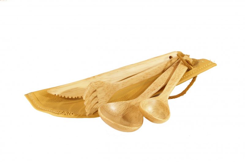 TREBESTIKK I SKINNPOSE